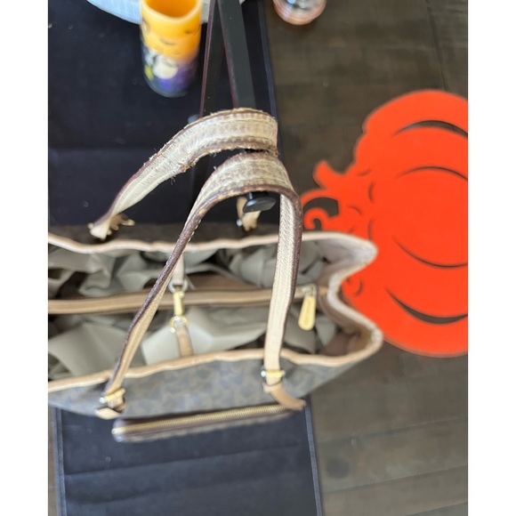 Michael Kors Logo Set - Picture 11 of 11